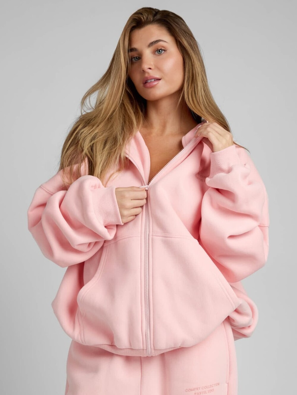 Comfrt Hoodie In Bubblegum Pink